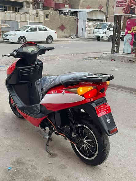 السلام عليكم دراجة شحن 2024 
6بطاريات جدد 
بلتوث سستم كامل 
دبل اشاره 
بيها نضام R
لايت عالي ناصي 
انذار سرقه 
تشغيل عن بعد 
السعر 425 وبيها مجال العنوان بغداد بلديات 
الرقم ***********
