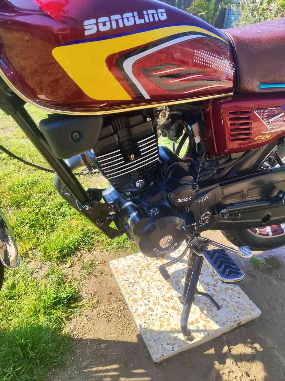 السلام عليكم
دراجه سونك موديل 26 للبيع مكفوله مكينه200cc+تاير خلفي جديد وباتري جديد شلعه ومعدل مكاني واسط صويره خاص مفتوح سعر 950 وبيه مجال بسيط ترهم مرواس حسب القناعه


**إذا كنت صاحب هذا الإعلان وتريد حذفه لأي سبب، رجاءا أرسل رسالة إلى الدعم الفني**