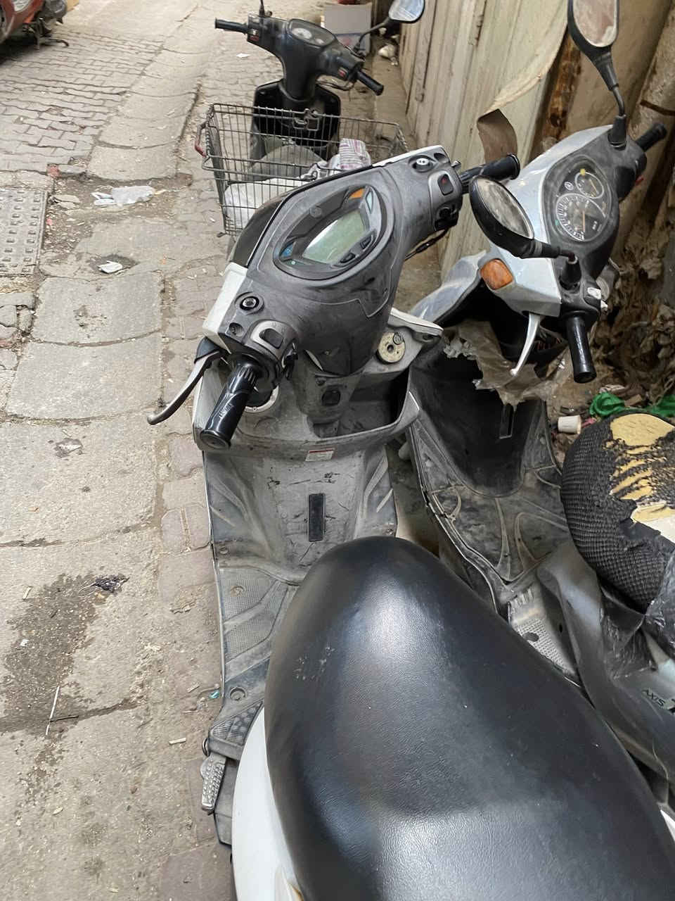 سلام عليكم. جيتي ار للبيع مكفوله كفاله عامه مكينه وكفر بلاديه لل اخير قبل شهرين نزلتها رمبه بيها شلعه ومعدل تخبل سعر مليون وخمسين وبيها مجال حك الجيه مكاني بغداد الحريه ساحه عدن رقمي *********** وبيكم خير وتدللون
