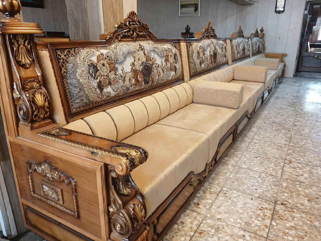 بسم الله ماشاءالله من رخصت ادمن  اثث بيتك للعيد الفطر المبارك بحلاموديلات زان مصري اوملكي أو تركي شغل عراقي ثكيل ضمان  من الوح الروسي من بلوك احمر ضهر ومقعد 18ملم اسفنج 10درجه اول قماش تركي مقدف بتربروف بطن  صار السعراقل من قبل ماعليك بس اتصل أورسل على وتساب ***********
