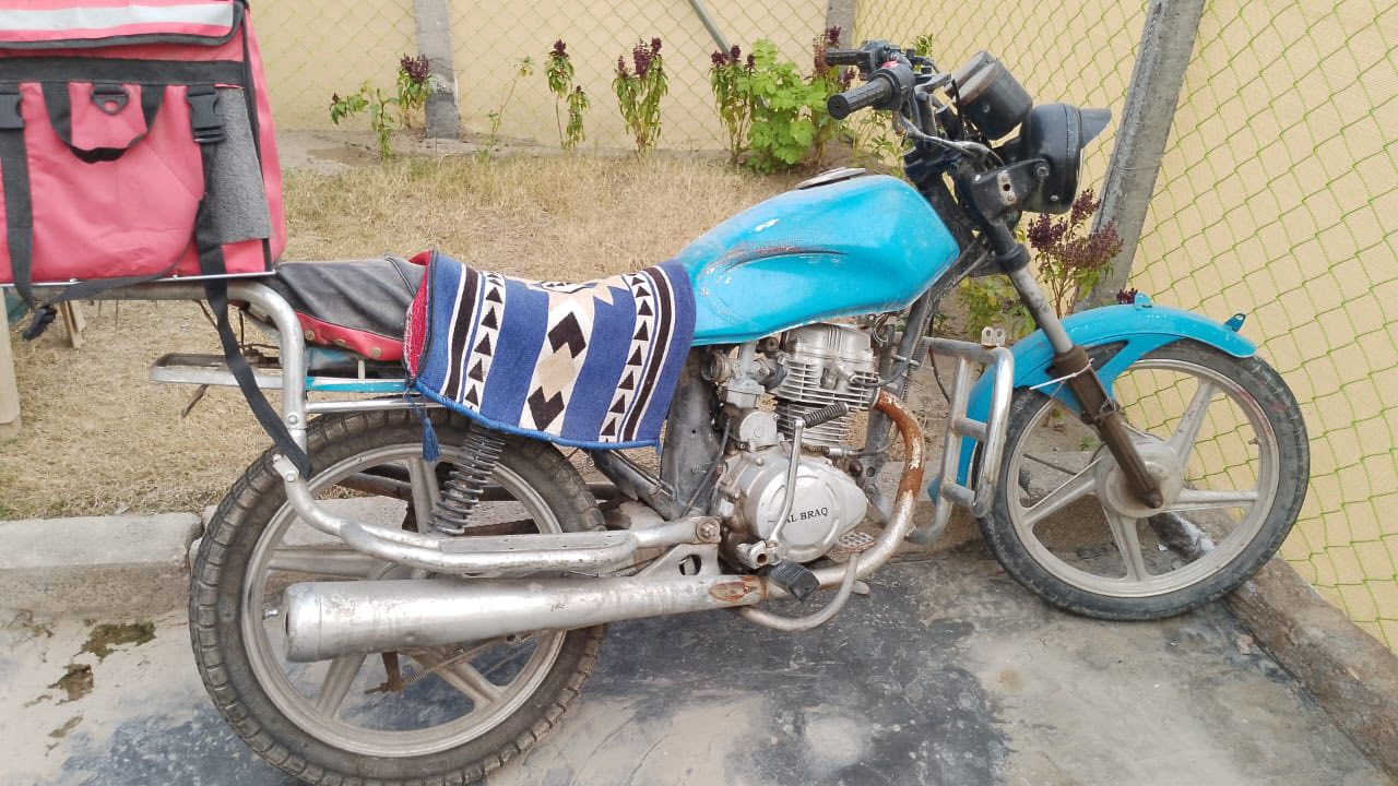 سلام عليكم دراجه بدون اوراق مكينه نضيفه كلش تاير وره توني شاده كهربائيات شغاله مكانها نجف سعرها ٣٠٠لف ***********
