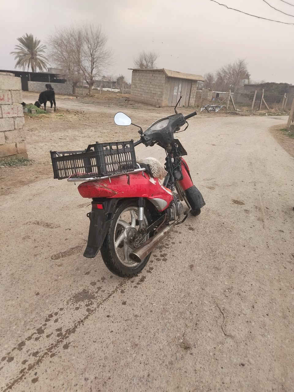 سلام عليكم سلفيز للبيع مكينته حلوه ونضيفه يحتاجله نقوصات بسيطه 2012 رقم الهاتف ***********
