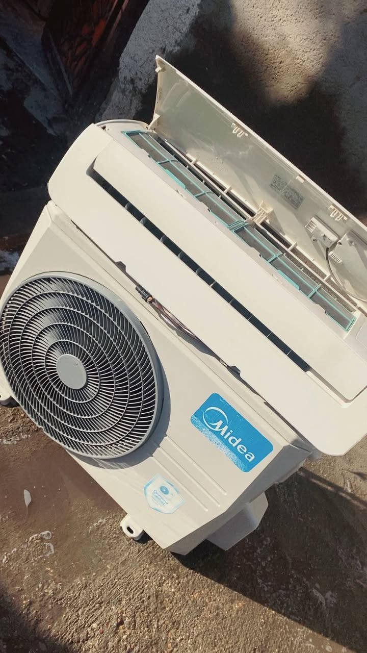 السلام عليكم اخوان سبلت للبيع نوع ميديا واحد طن بعدة جديد مستخدم قليل نظافة 90/100 مغسول وكامل كبل تشد ما مصلح السبلت ابد غاز مفول وكامل السبلت كامل مكمل مع كامل ملحقاته بواري ريمونت قاعدة وايرات السبلت مع ضمان عل فحص تجي تاخذة من باب بيتي 
السعر : 190 وبي مجال 
الموقع : بغداد شارع فلسطين 
واتساب : ***********
