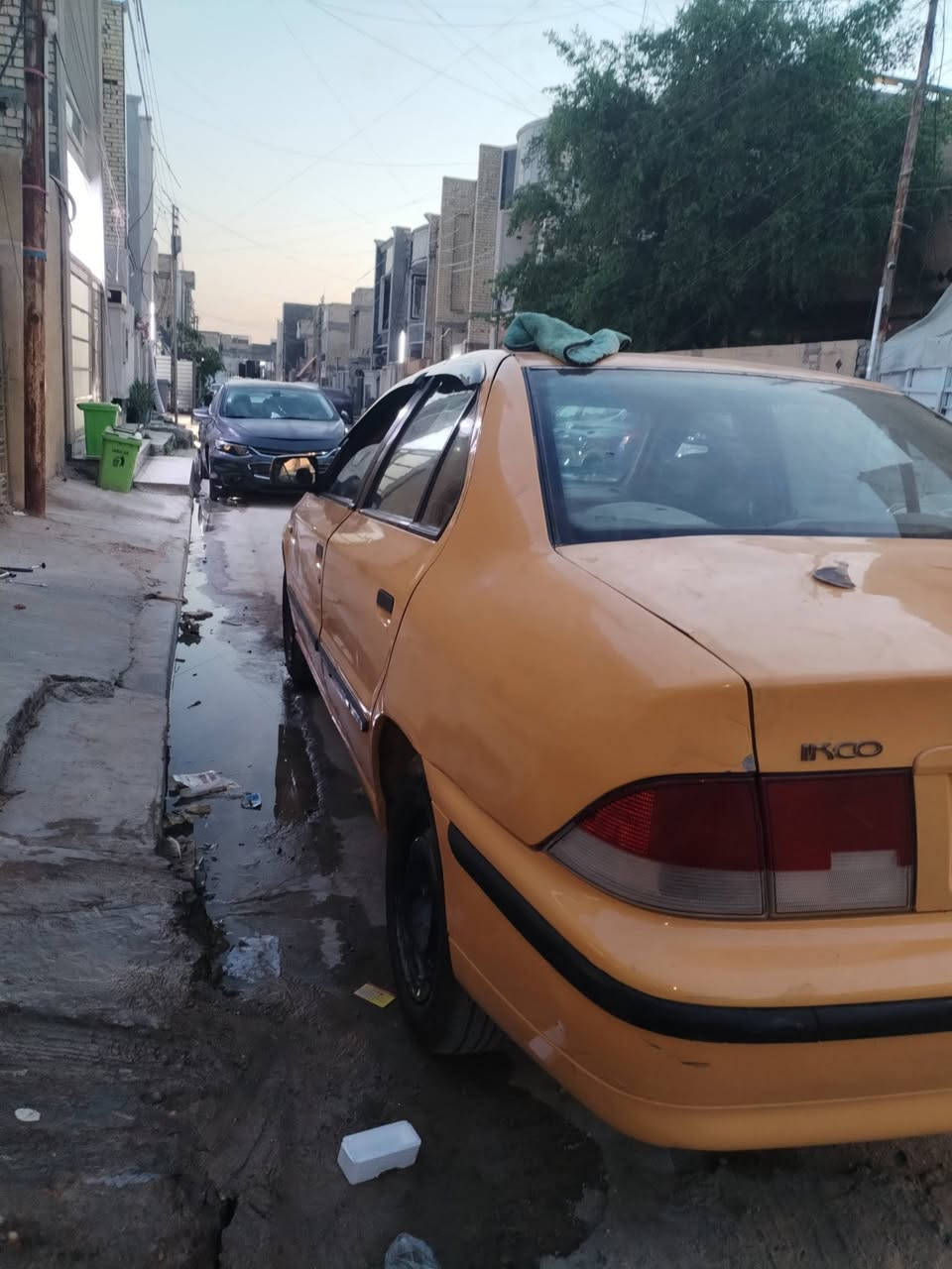 سلام عليكم شباب سمند موديل 11رقم واسط مشروع وطني السياره امعمره ومصبوغه احزام كير مكينه خير من الله كور جديد كير جديد صدر نص عمر تدفئه تبريد خير من الله تخم تاير جديد سياره كبل للشارع ب28 وبيها مجال حك الجيه بغداد البياع ***********
