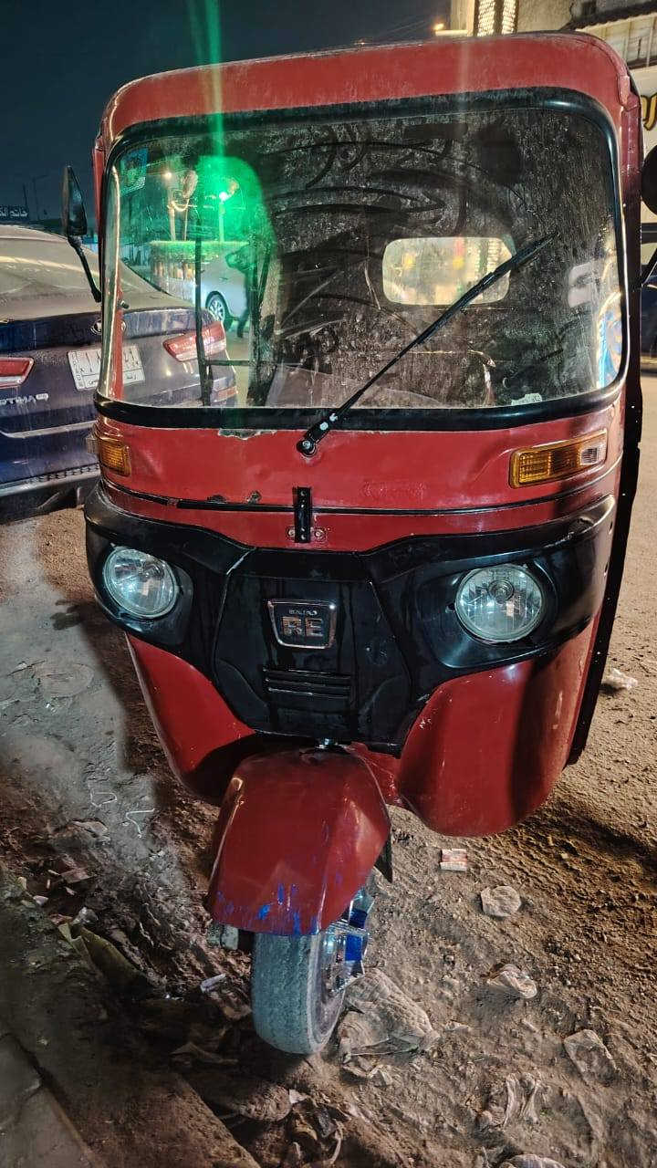 سلام عليكم تكتك مديل ١٨ للبيع رقم وسنويه واسط تحويل وين ميعجبك  ثاني يوم سعر ٤ ونص وبيه مجال رقمي *********** مكان بغداد حي النصر
