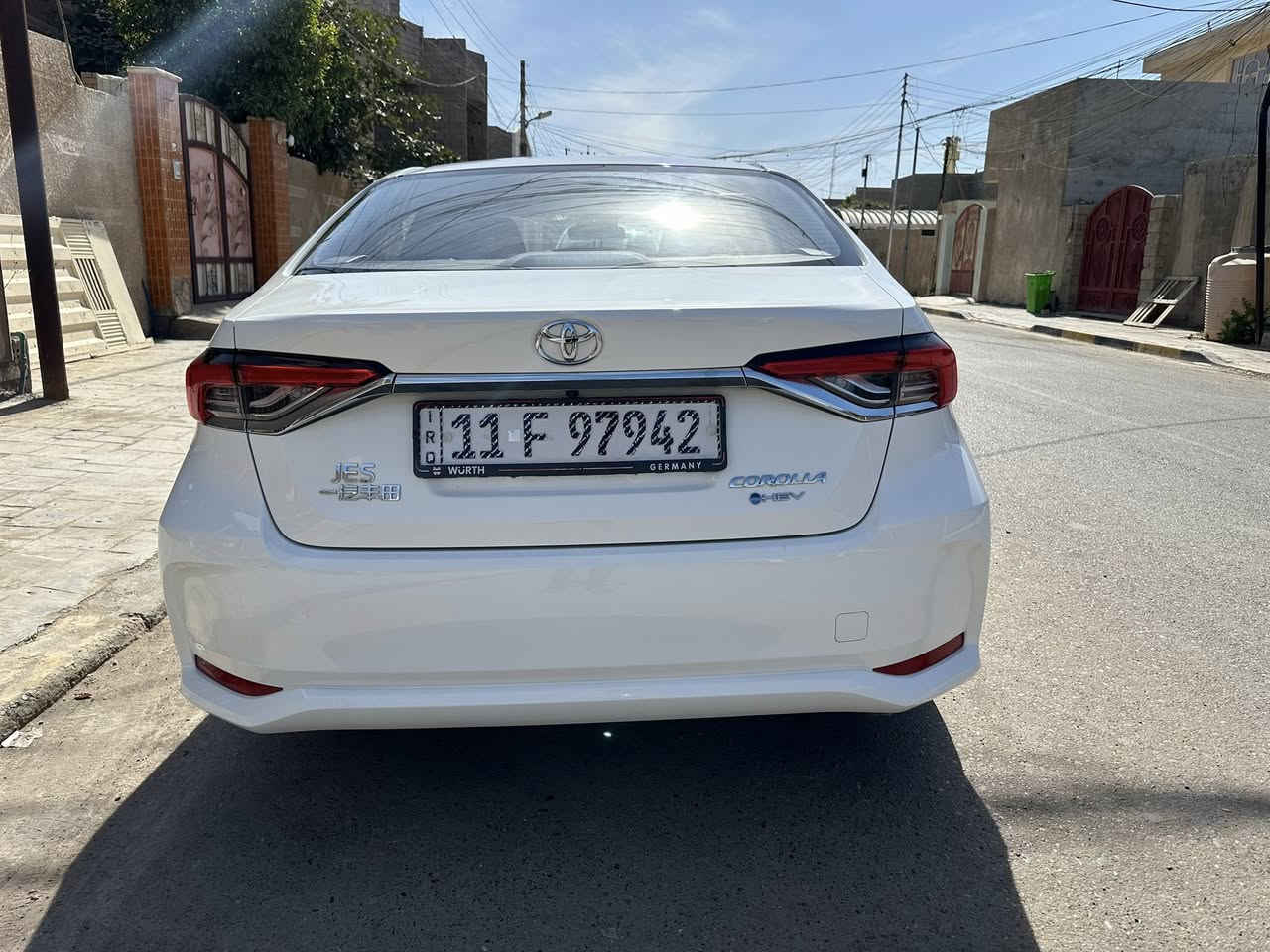 كورولا هايبرد ٢٠٢٥ الشكل الخليجي
كفالة عامة فول ١/١ 
مواصفات المعروفة : بانوراما ، تحكم ليد لايت امامي ، تحكم مري ، قيادة مسار ذاتية ، مثبت سرعة وكروز ، كاميرا خلفية. ماشية ١٣،٢٠٠ كم سيارة خير من الله 
سنوية باسمي تحويل ثاني يوم 
مكاني بلد /صلاح الدين 
السعر ١٥٥ وبي مجال للشراي 
***********
