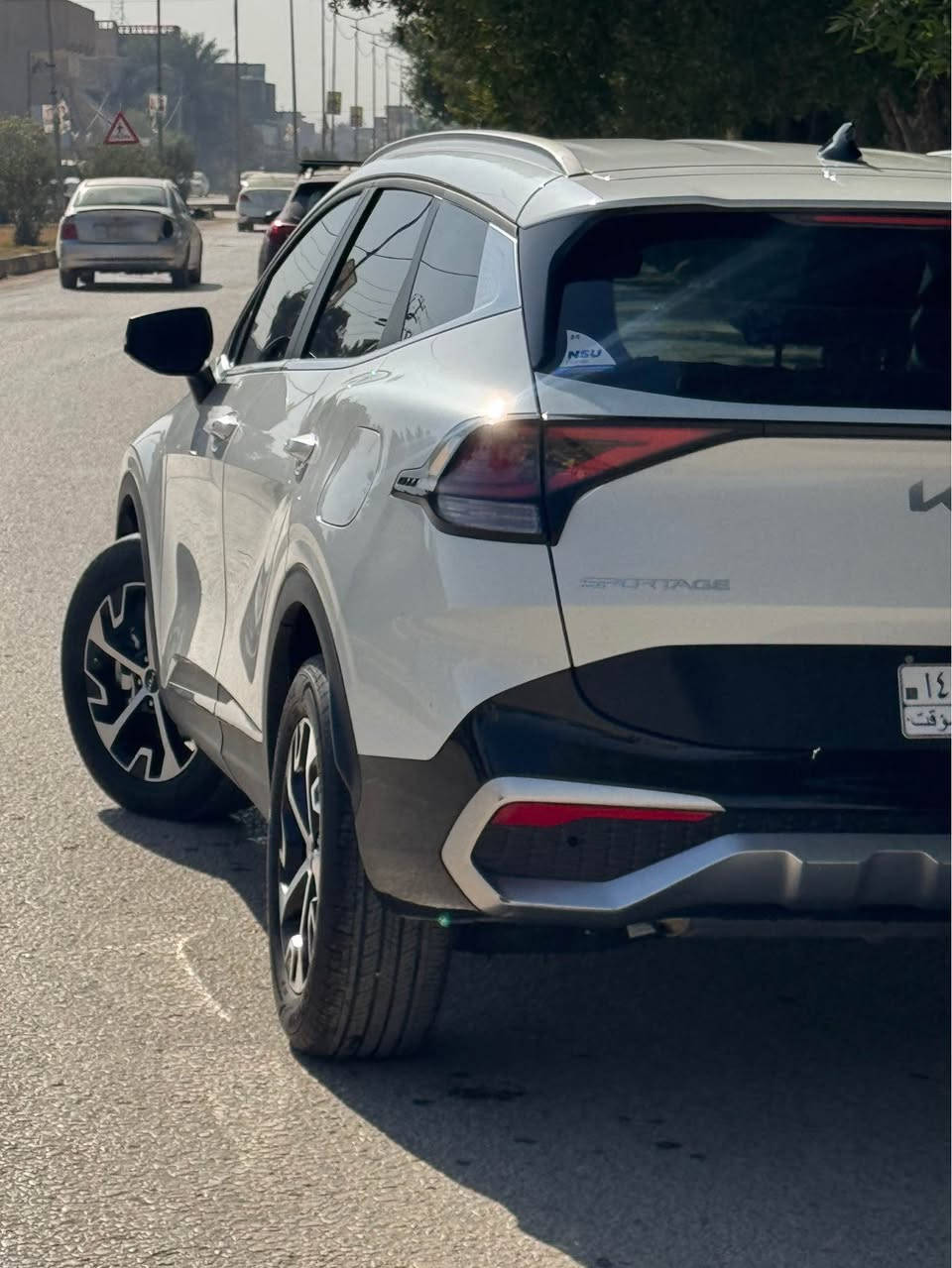 السلام عليكم 
كيا سبورتج 2024 هايبرد لون ابيض صدفي فئة ex فرق عن البرستيج ال5 كامرات والبانوراما 
الباقي نفس مواصفات البرستيج وحجم لارج الطويله 
حادثها مبين بالصور فقط pdr بالجاملغ الخلفي على مقدار شبر باقي السياره مكفوله 
رقم بغداد مميز وبأسمي 
السياره ماشية 8000 ميل بعدها بحالة الشركة 
مكان السياره بالحلة 
السعر 238 ومجالها بسيط للشراي 
للاستفسار 
*********** حلة, بابل
