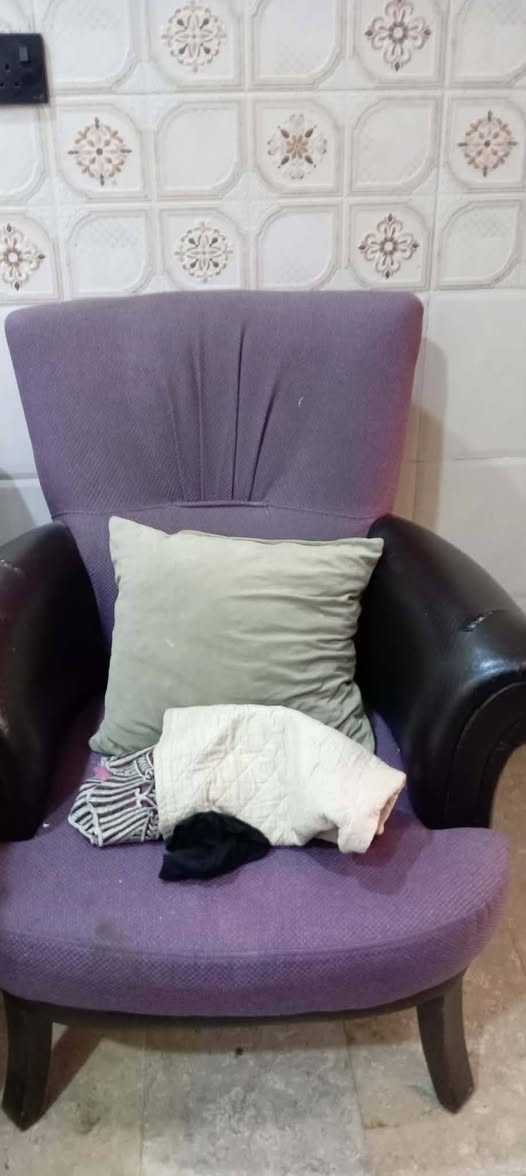 تخم ب٨٠ الف بي مخزن وسرير ضرر بس جلد مكان شعب حي البساتين


**إذا كنت صاحب هذا الإعلان وتريد حذفه لأي سبب، رجاءا أرسل رسالة إلى الدعم الفني**