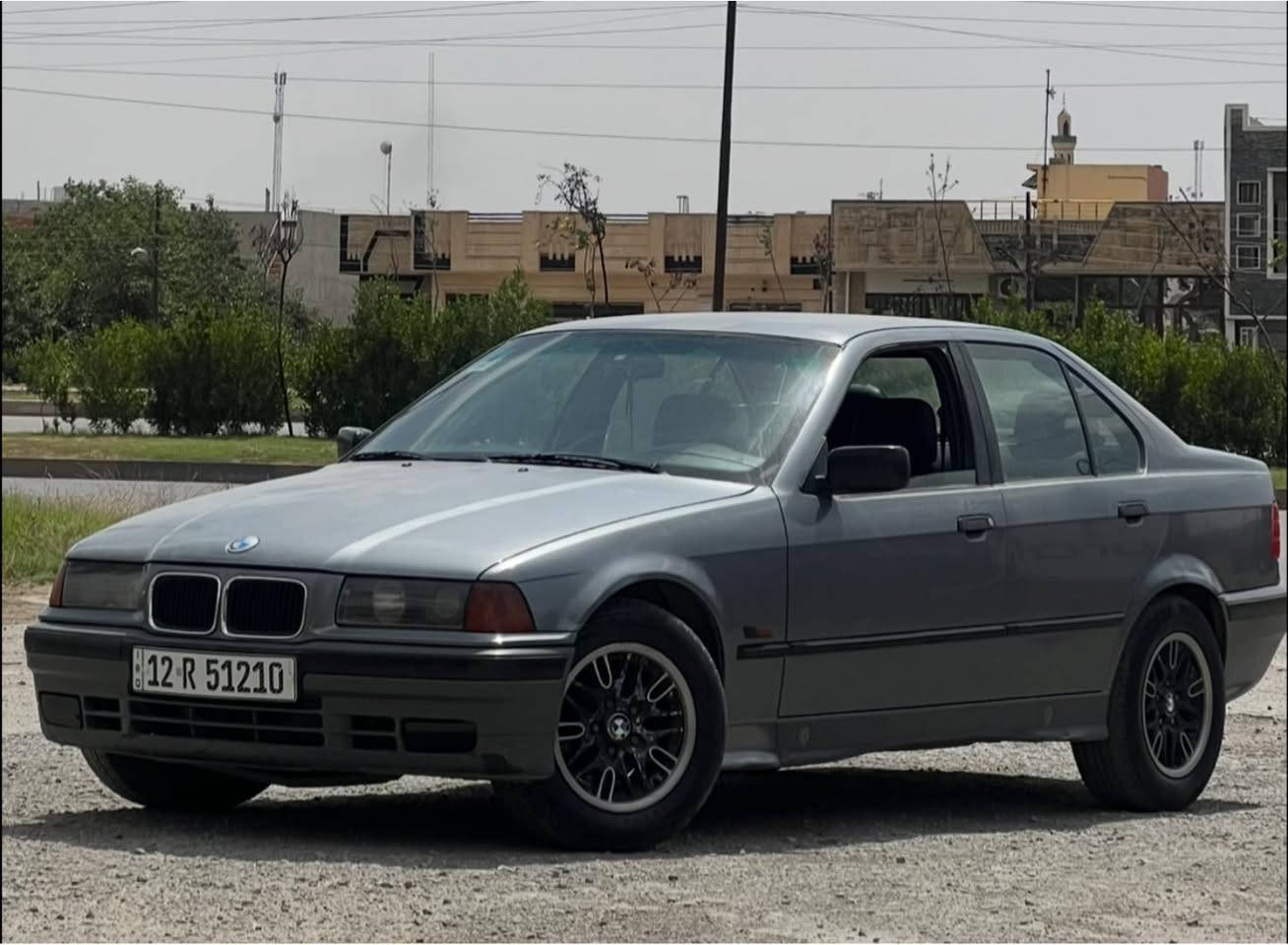 السلام عليكم
بي ام بزون e36 موديل 1993 كير عادي تبريد شغال
محرك 16 زنجيل غرفتها حلوة والسيارة عليها ادامة كاملة 
شرط التحويل رقم وسنوية جديدة بيها قطعة ونص صبغ 
السعر 46 وبيها مجال بسيط 
للاستفسار ***********
