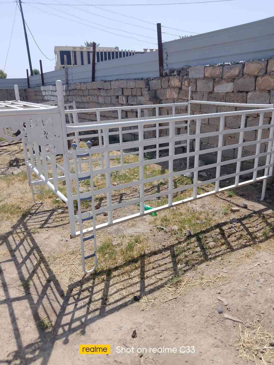 سلام عليكم للبيع محجر بوري تفصال جديد مكان بغداد أبو غريب سعر 400 وبي مجال مال كيه نثيه خاص موجود الاتصال عله رقم ***********
