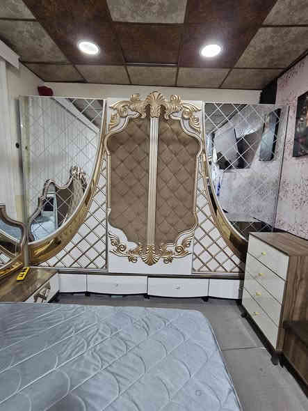 معرض عياض ويوسف عنوان كركوك فلكه مصلى غرفه نوم ملكي تسع قطع نظافتها 100% سعره 900 ويشد وين نقل》》***********》***********》
