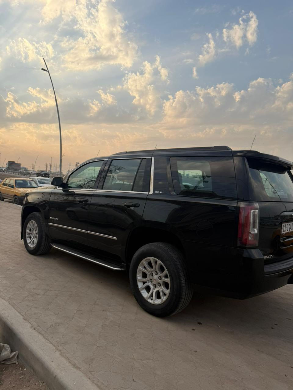 GMC موديل 2020 
كفاله سياره 
رقم بغداد تحول ثاني يوم 
 SLE 
سياره ماشي 150 
سياره جديده ما ناقصها شي 
عنوان سياره البصره شط العرب قرب جسر خالد 
سياره بسمي 
سعر 385 وبيها مجال للشراي 
رقم الهاتف ***********
