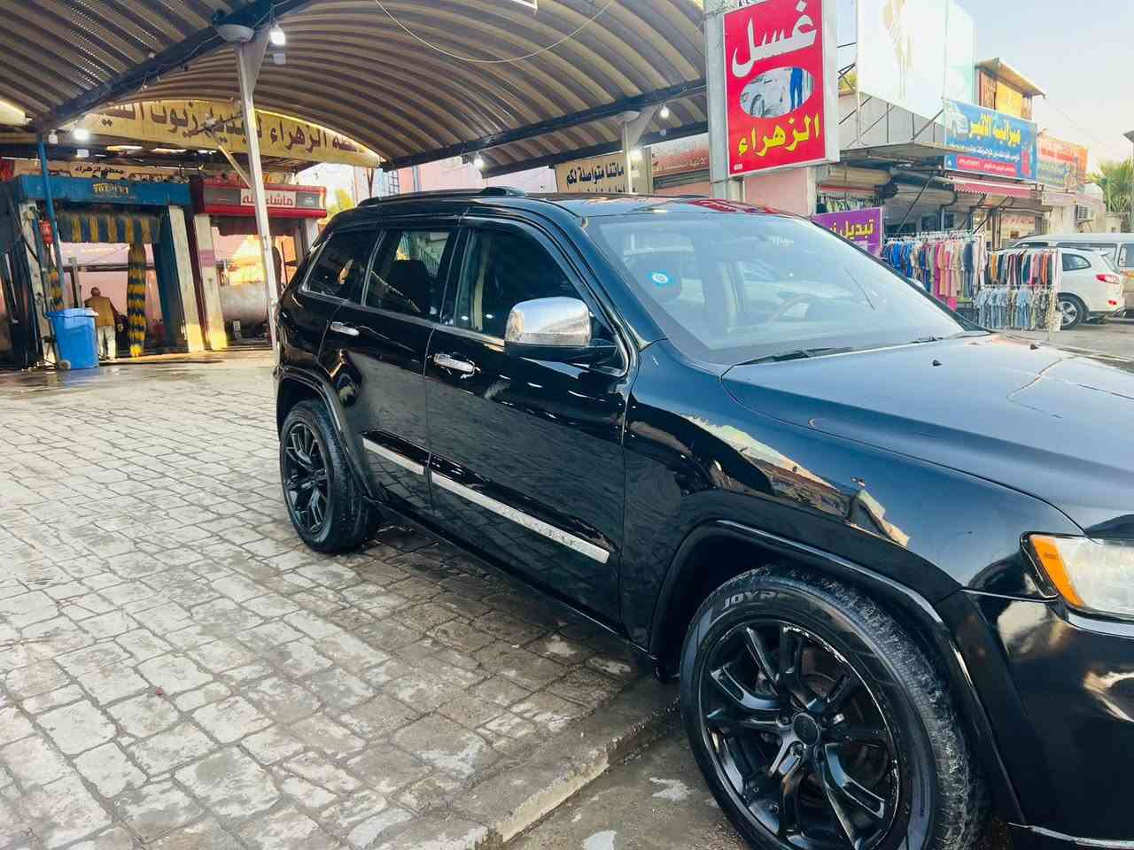 السلام عليكم جيب كراند شيروكي موديل ٢٠١٣ رقم بغداد دولي ( مصبوغه عام)  سته سلندر 3600  بانوراما اللون اسود  السعر ١١٢$ مكاني بغداد الكاظميه تحويل مباشر للاستفسار اكثر ***********
