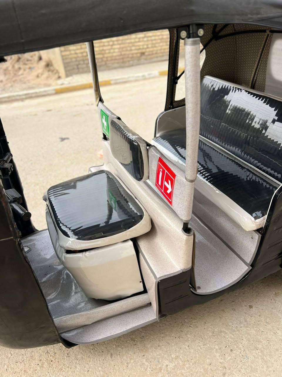 سلام عليكم تكتك لبيع لموديل 2017 شهر9 اوراق كاملات مكينه عشرين تكتك حلوه مال شغل سعر 3500 وبيه مجال لمكان بغداد عبيدي رقمي ***********
