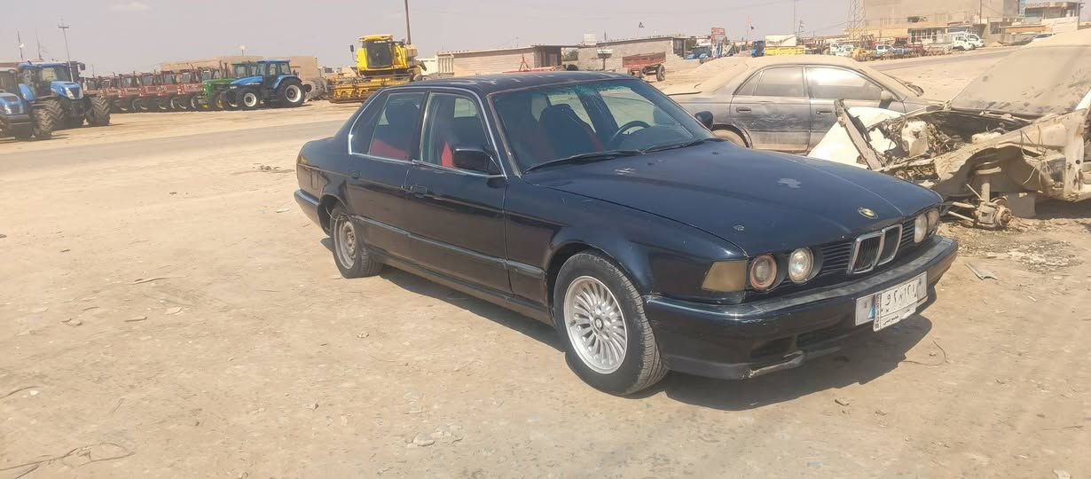 سلام عليكم سياره بيم موديل 91رقم بغداد تحويل مباشر كير مكينه توني شادهن بل جيس مكان  السياره واسط الزبيديه اتصل ***********
