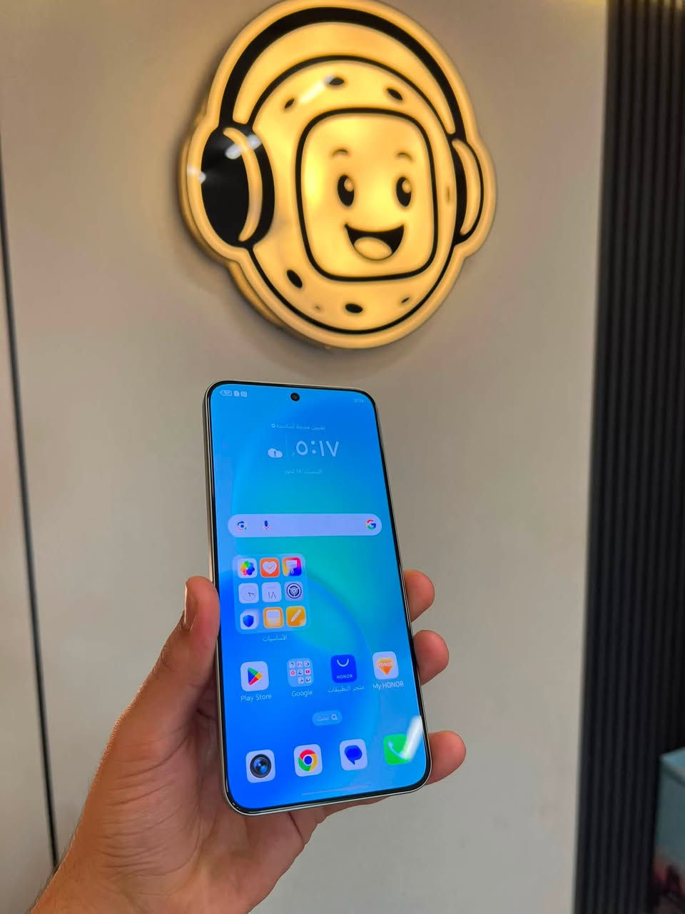 HONOR x9d💚
بسعر 435 الف فقط بدون ملحقات 😍

الذاكرة 256GB

رام 12GB+12GB=24GB

المعالج Snapdragon 6 Gen 4

البطارية عملاقة mAh 8300

االكاميرا 108MP

تردد الشاشة 120Hz

جهاز كلش حلو ونظيف 🥰

المكان موصل 
حي الميثاق قرب مسجد العدل 

للاستفسار 
***********
