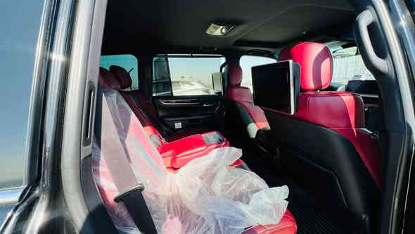 انسب وحده تنعرض
لكزسLEXUS .LX570.  2018 
بكل ماهو جديد ومميز. 

الكفاله. مكفوله/ صبغ خشم البنيد 
والفئه فول مواصفات
العنوان بغداد
المواصفات
٥بصمات
3-المحرك 8 5.7
السياره فول مواصفات.
جنطه كهرباء
جنطه شفط
الكشنات جدد خاليه من الخدوش والصيانه
مري شفط
كامرات l
جميع الكشنات كهرباء
جكات تصعد وتنزل
ستيرن وكشن ذاكره خزن
فتحه سلايت
مانع انزلاق
تحكم جهتين
فور ويل

وباقي المواصفات المعروفه لكزز 

ألون اسود كلش حلو والسياره مال جناي بلعافيه 

 السعر رقم 1 رد تلقائي

للاستفسار اتصل
0778 247 7652
