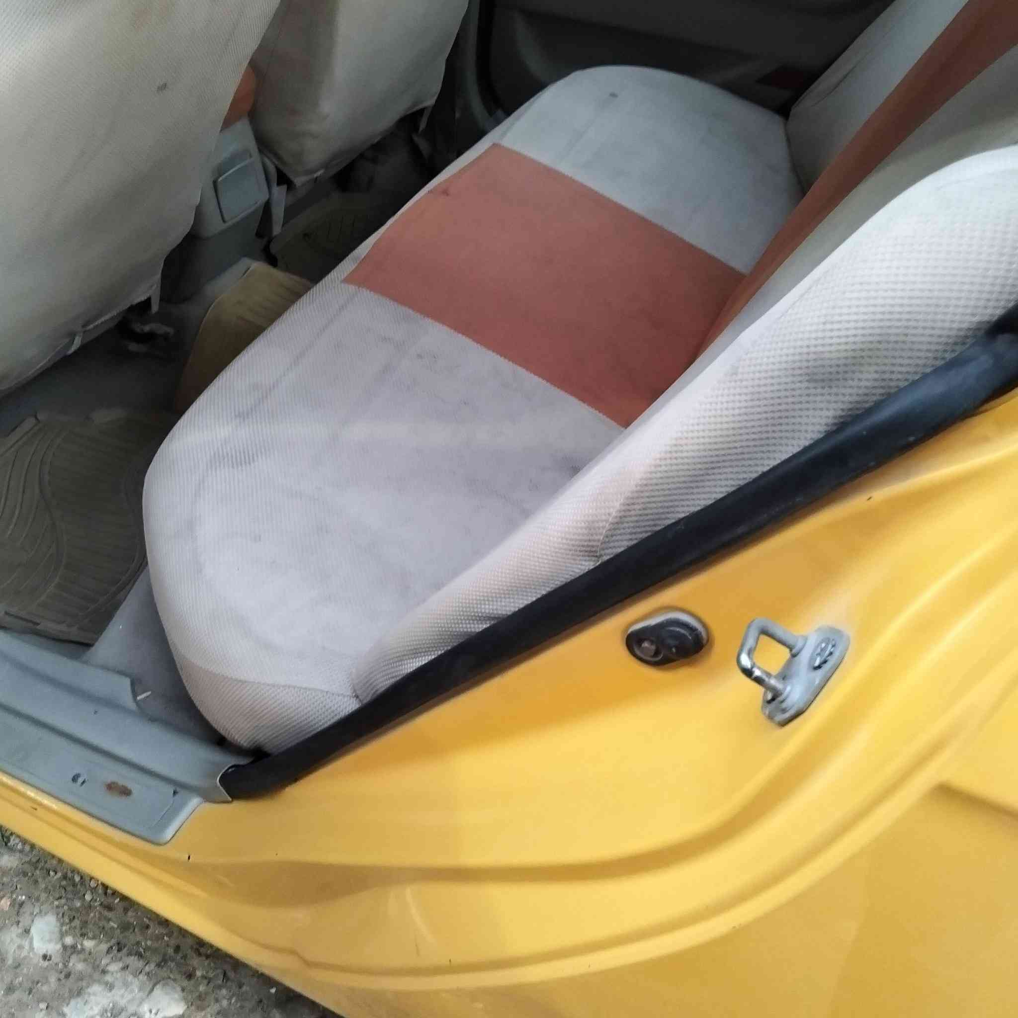 السلام عليكم
ليفان 620 موديل 2011 سنويه لل29 مصفرة من كلشي
كير مكينة كورلا تبريد تدفئة شغال عوزه بس كلج كمبريسر
السعر 42 وبيها مجال مكانها بغداد الكماليه ***********
