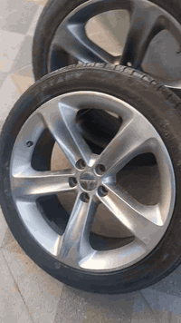 سلام عليكم اخوان تخم ويل  ٢٠ مكسيكي اصلي مال ارتي مكفول من العواجي والتصليح بيه تخم تاير السعر ٣٥٠ قفل المكان ناصريه الرفاعي *********** بيع مستعجل
