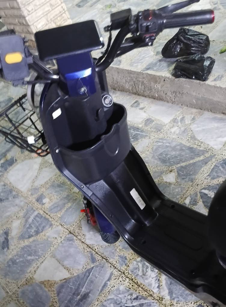 بايسك شحن  نظيف R9للبيع ٤٥٠ وبي مجال مكاني بعقوبه التحرير ***********
