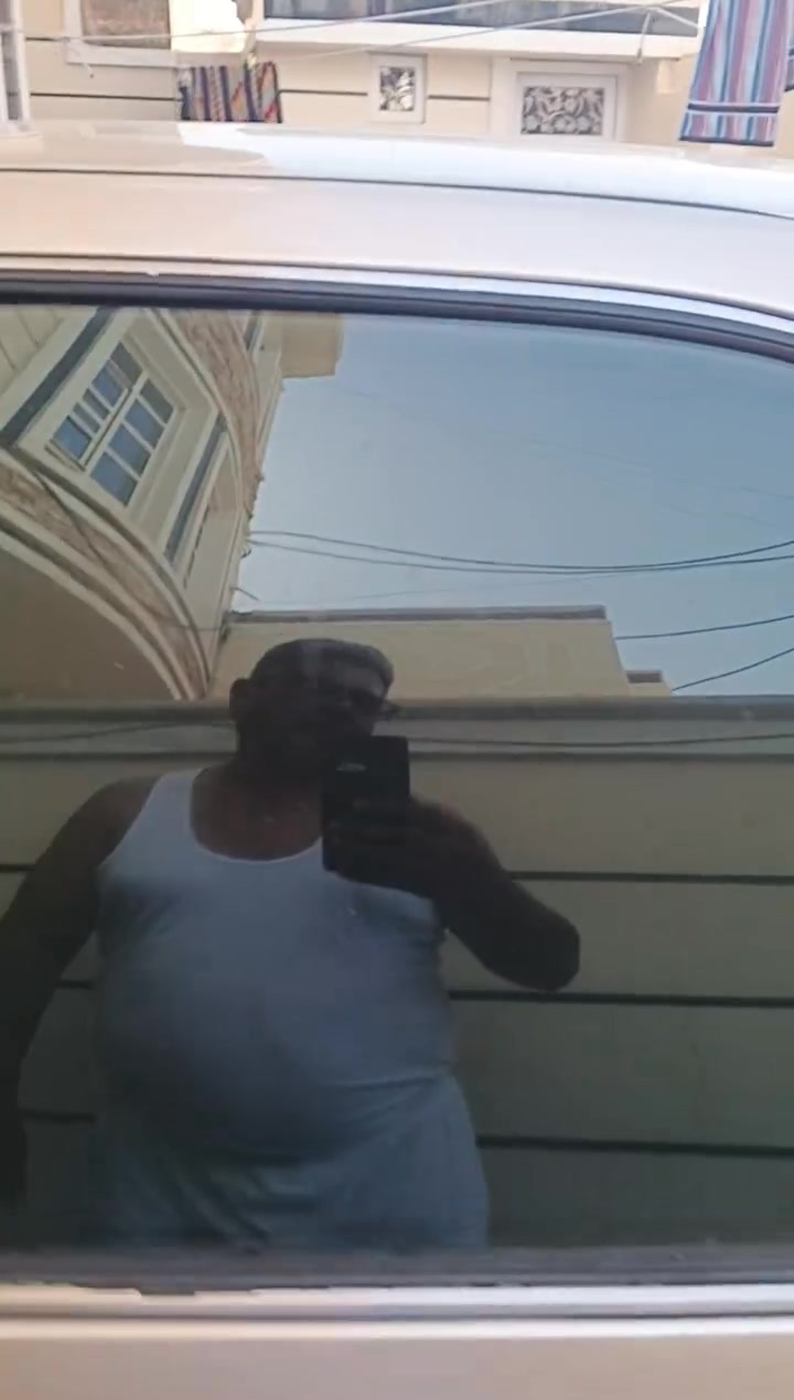 السلام عليكم اخوان كامري موديل 2000 فول مواصفات سلايت سقف وكشن كهرباء ويل كب بلادي وتخم تاير جواها من اخذتها جان صبغها محلو واني عدت الصبغ على ايدي وبعد العيد الموعد بوليشها السياري كلش حلوه ومابيها اي نقص متصرف عليها دينار واحد اربعه سلندر (2200) المحرك المرغوب اتصل وتدلل وهذا رقمي *********** ابو سيف صحب السياره وشرط تريد تحويل تريد وكاله
