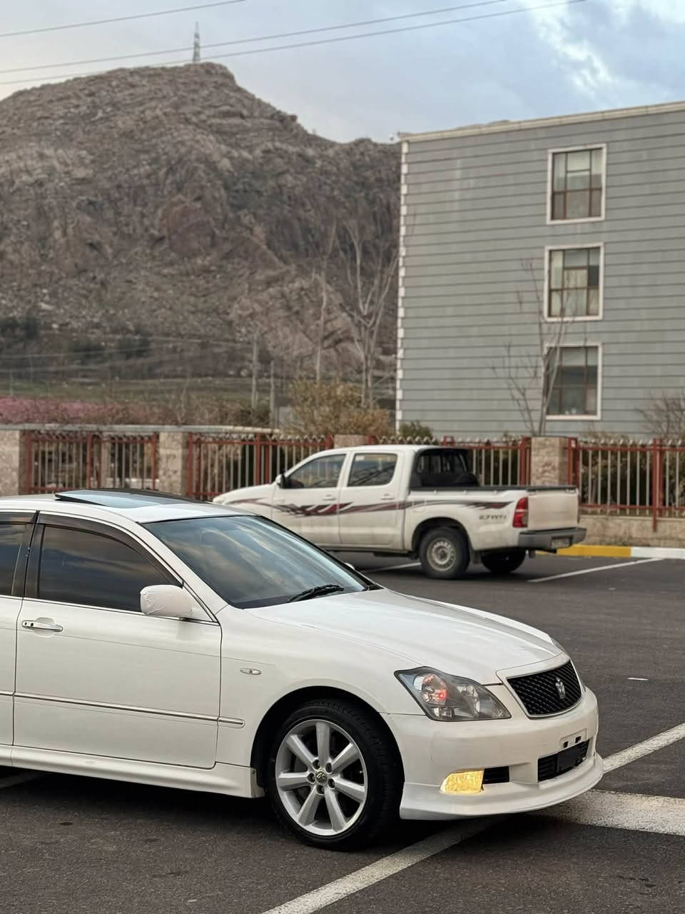 شاهینە ١٨٤ بڕاوە ٢٠٠٧ کامل مەسروف کراوە سێ دووگمە جڵد سلاید هیتەر سەیارەکە ڕۆنی گێرو مە کینەی تازە گۆڕاوە ٤تایەیەی لۆکی لە بنە سەیارەکە یەک دینار مەسروفی نییە  سەیارەکە صالۆنصای سپۆرتە زۆر بەقەوەتە سحری ٦٣ گەلاو مامەلەیەکی کەم


**إذا كنت صاحب هذا الإعلان وتريد حذفه لأي سبب، رجاءا أرسل رسالة إلى الدعم الفني**