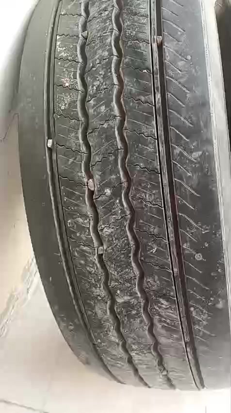 السلام عليكم اخوان عندي زوج تايرات كونكتل المانيات اخو
الجديد 2024 تاريخ الصنع الحجم 22 ونص 315 علئ  70
***********
