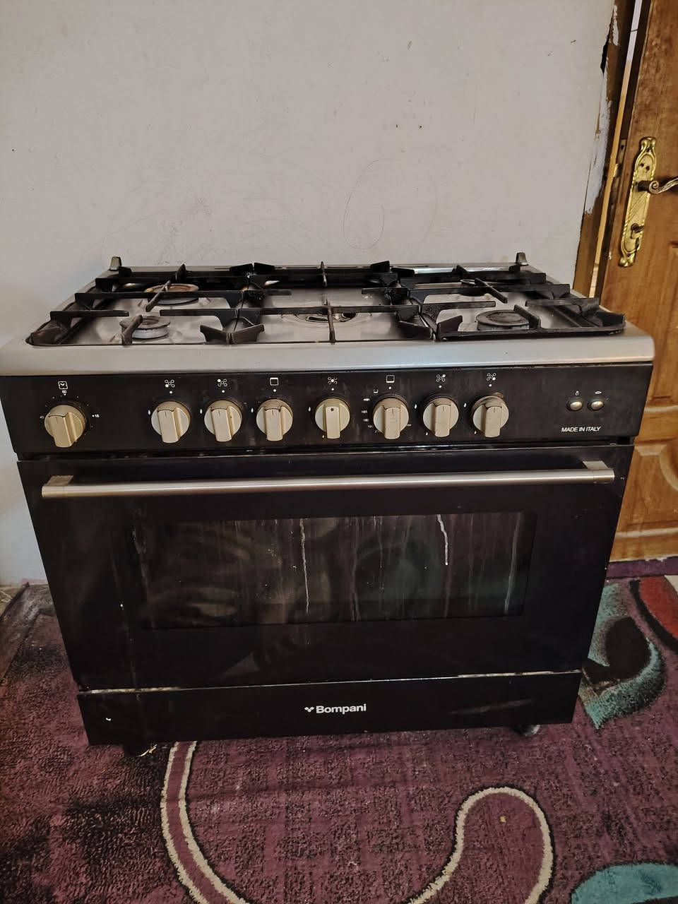 مرحبا عندي هاذه الطباخ للبيع 5 اعيون شغال كله حته الفرن شغال العين البنص ضايعه بس تشتري عين سعر 125 وبي مجال مكاني نجف شراي خاص اكو توصيل بكروه


**إذا كنت صاحب هذا الإعلان وتريد حذفه لأي سبب، رجاءا أرسل رسالة إلى الدعم الفني**