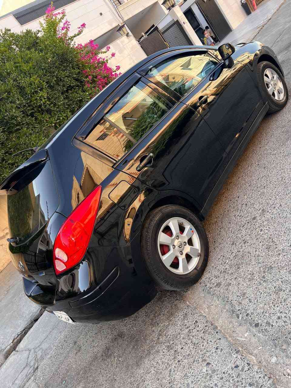 نيسان فيرسا أمريكى ٢٠١٢ گير اتوماتيك چوار پارچةى صبوغه بى ليدراو گيرو ومكينةو تةبريدى بةشرته بي كيشةيه بى تةقةو رةقةيه
مواصفات جام كهربائى وئاوينه كهربائيه شاشه ايپاد وكاميريه
سيستةم غاز و بنزينه زەمانی سیستەمی غازى ماوه 
سعرى ٨٣ $وةرقه كةميك معامله
ژ م ***********
                                       ***********
                                      *********** أربيل, العراق
