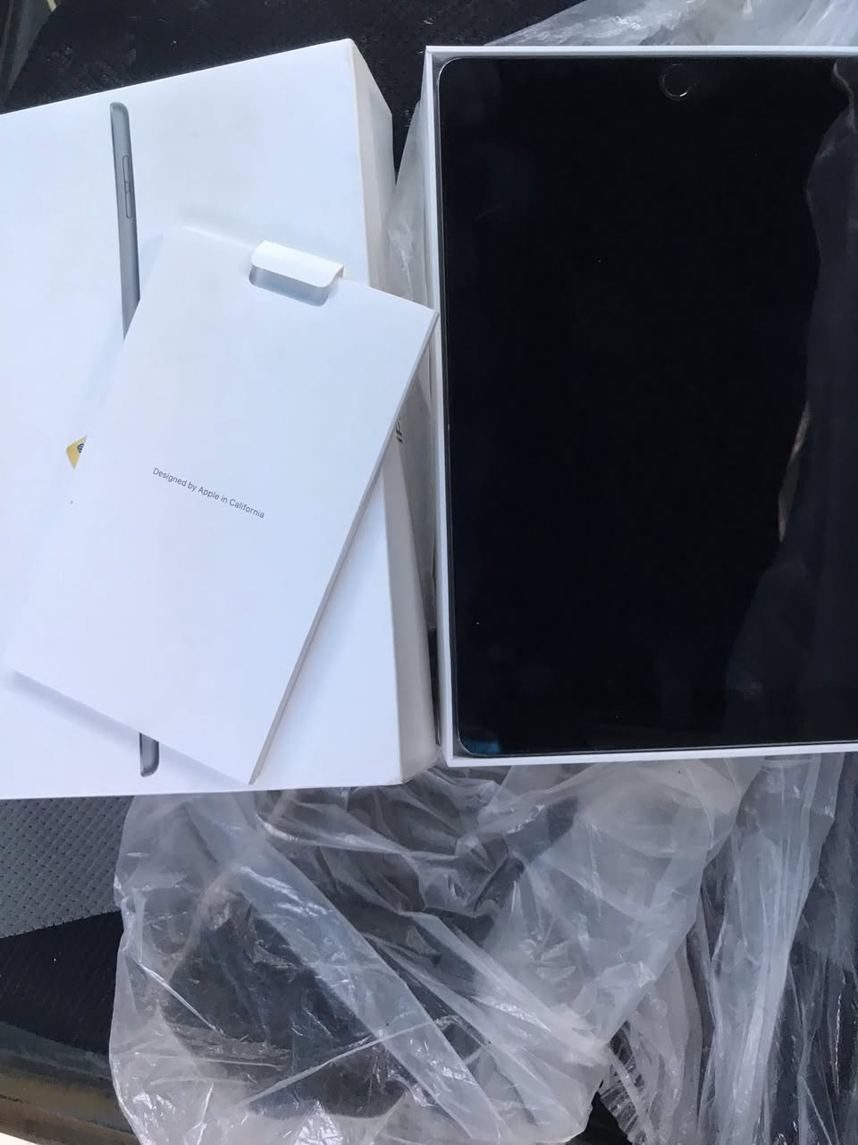 سلام عليكم ايباد9جهاز نضيف مامفتوح مكفول ذاكره64بطاريه88 جهاز فول الفول مكاني بغداد المشتل توصيل ماعندي كله شغال سعر225وبي مجال رقمي***********
