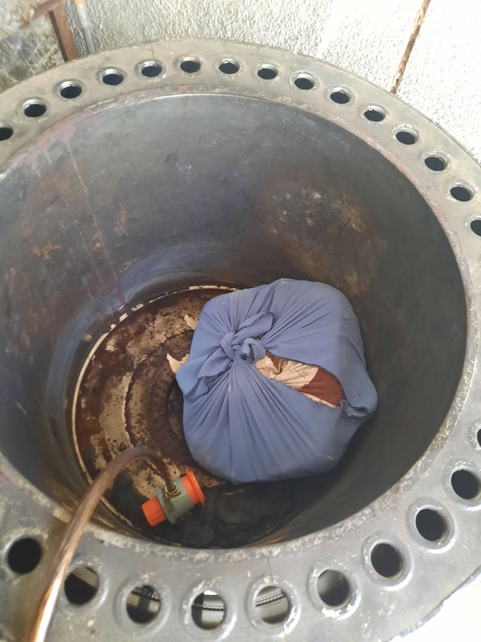 تنور الحجم الكبير نوعيه اصليه استخدام قليل..السعر ٧٠ العنوان الدوره كفائات الصحه..***********
