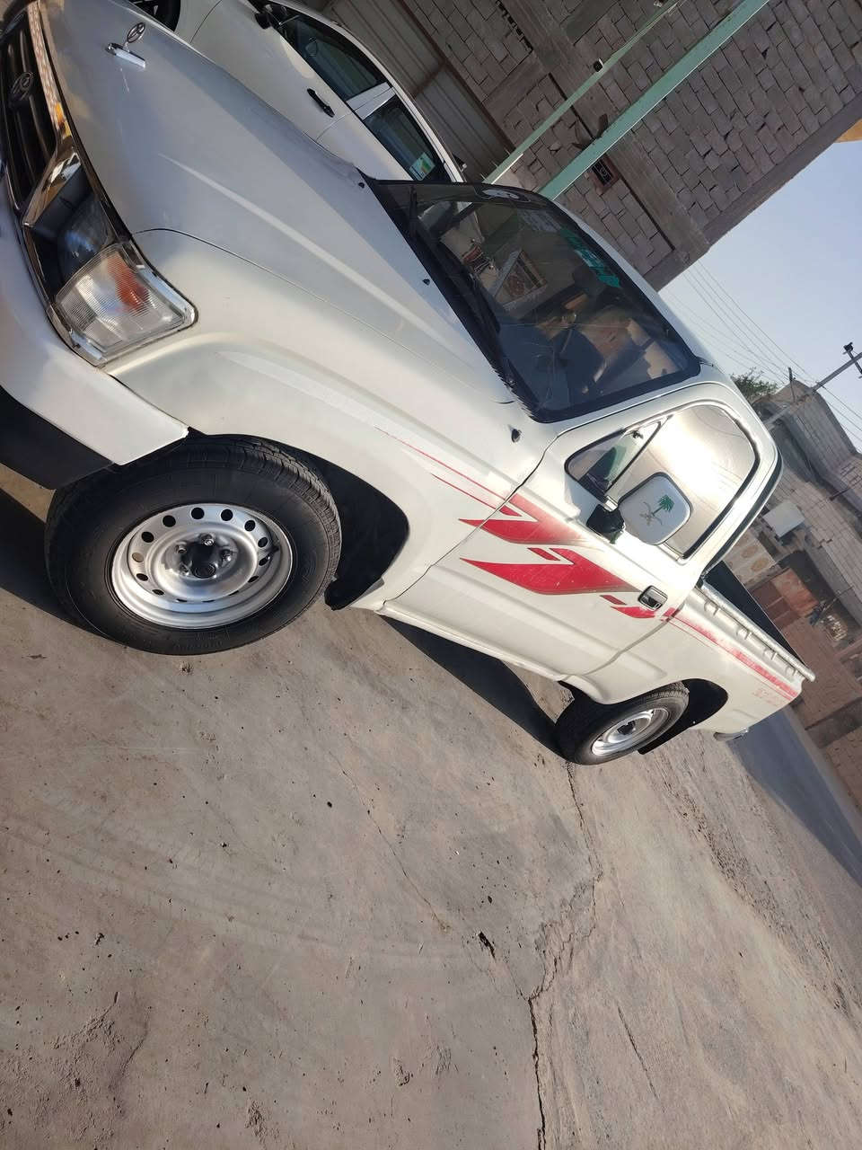 سلام عليكم سياره موديل2000سياره مكفوله شاصي كسن كير محركك كله كفاله بيه بس بارد بصفحت راكب سعر 85وبيه مجال الشراي المكان البصره الزبير ***********مكلف بنشر
