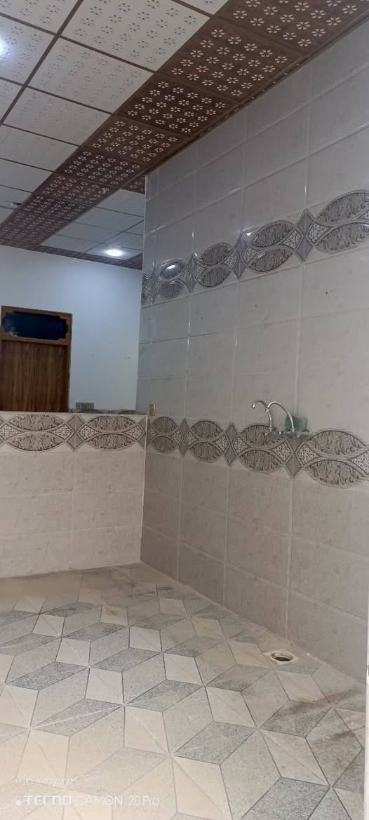 🏡 بيت 100 متر ب 37 وبيه مجال
البيت مرقم من البلدية + إقرار محكمة + مشمول بقرار 320

📏 المساحة: 100 متر
💰 السعر: 35 مليون (قابل للتفاوض)
🏗️ البناء: بلوك | الأساس والسقف: كونكريت

🔹 مواصفات البيت:
✅ غرفة نوم 🛏️
✅ صالة 🛋️
✅ صحيات داخل وخارج  🚽
✅ مطبخ 🍽️
✅أستقبال 

🔹 الخدمات المتوفرة:
💧 ماء | ⚡ كهرباء | 🚗 شوارع مبلطة | 🏫 مدارس قريبة

📍 الموقع: النجف – مقابل ملحق قرية الغدير
📜 الملكية: طابو زراعي (إقرار محكمة)

📞 للتواصل:
أتصال ‏ ‏ *********** ‏ ‏ واتساب***********
