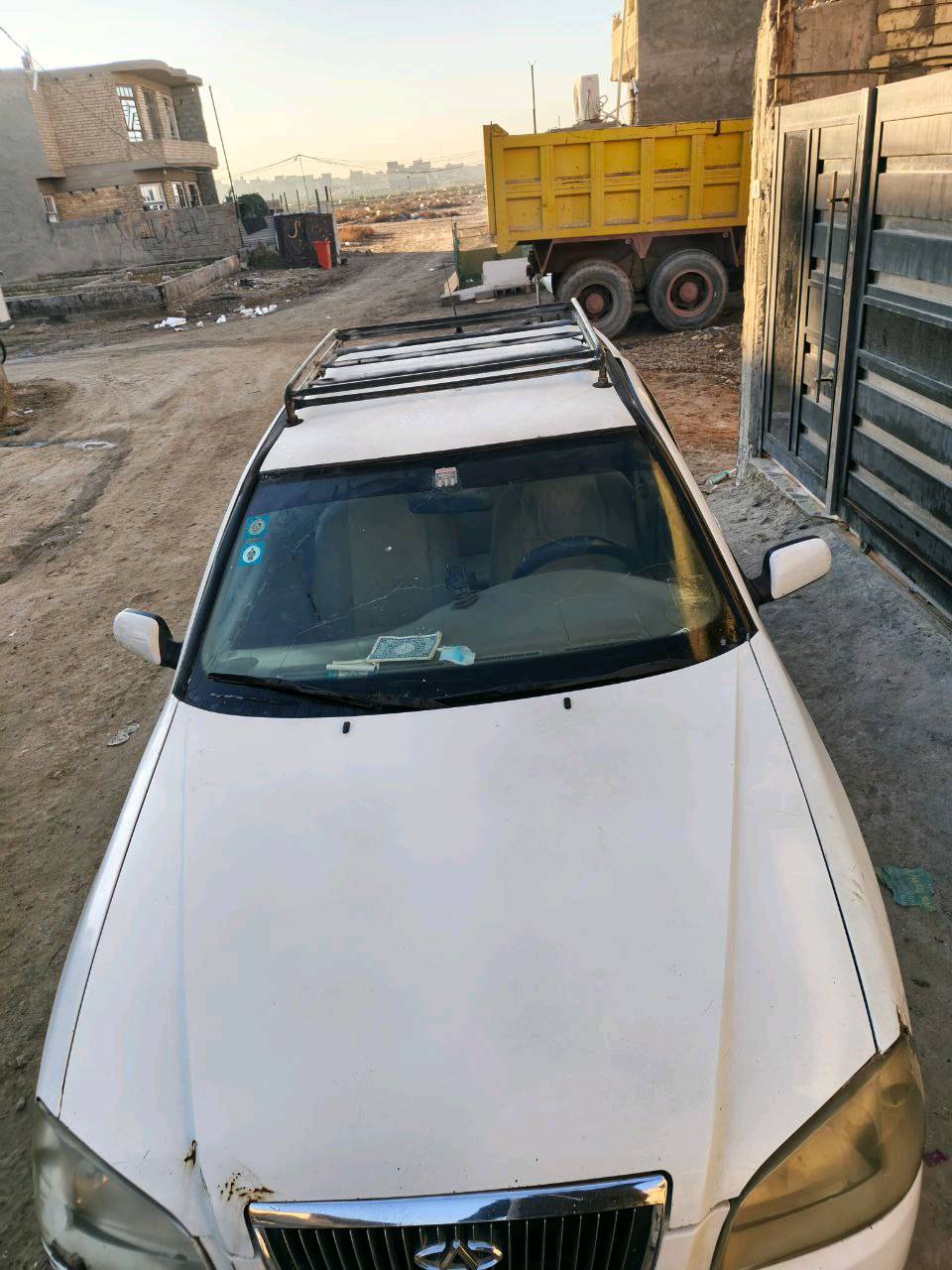 السلام عليكم شيري كوين موديل 2010 ابيض خصوصي رقم انكليزي بلادي كير عادي بسمي تحويل ثاني يوم سنوية لل 28 كهربائيات كلها شغاله بيها شاشة السيارة حلوة مرتبه بس بيها ملاحظات بسيطة يرادلها صبغ حزام وترجع عروسة 
السعر 35 ورقه وبيها مجال للطيبين 
هذا رقمي *********** وبي واتساب مكان السيارة بغداد الدورة قرب علوة الرشيد كويريش