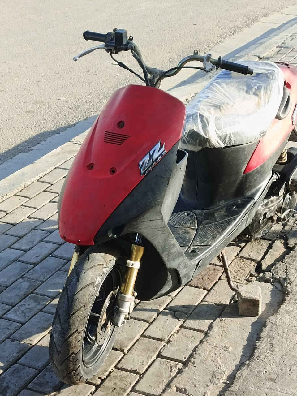 سازوكي 60 رياضي
عوزها تجفيت كهربايات كلها شغاله 
سعر 100 وبيها مجال للشراي 
***********
