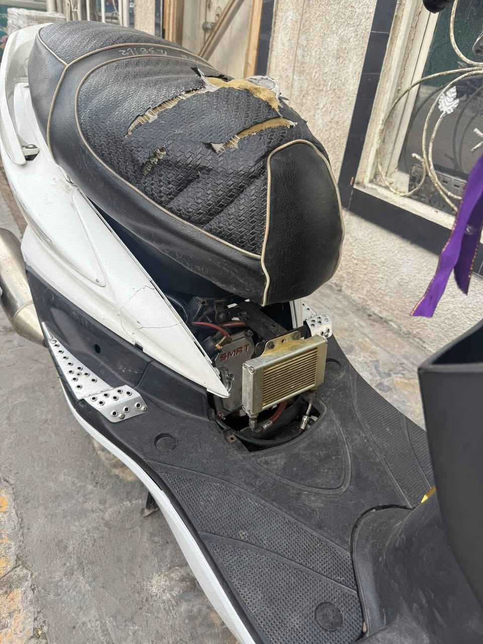 سلام عليكم دراجه سكنس لبيع بيه تزويد اصليه مكاني طوبجي سعره خاص بس واتساب رقم متوجد بيه ***********
