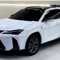 للبيع او مراوس ليكزس UX F SPORT  موديل 2024 ابيض داخل ابيض  بدون ايربا...
