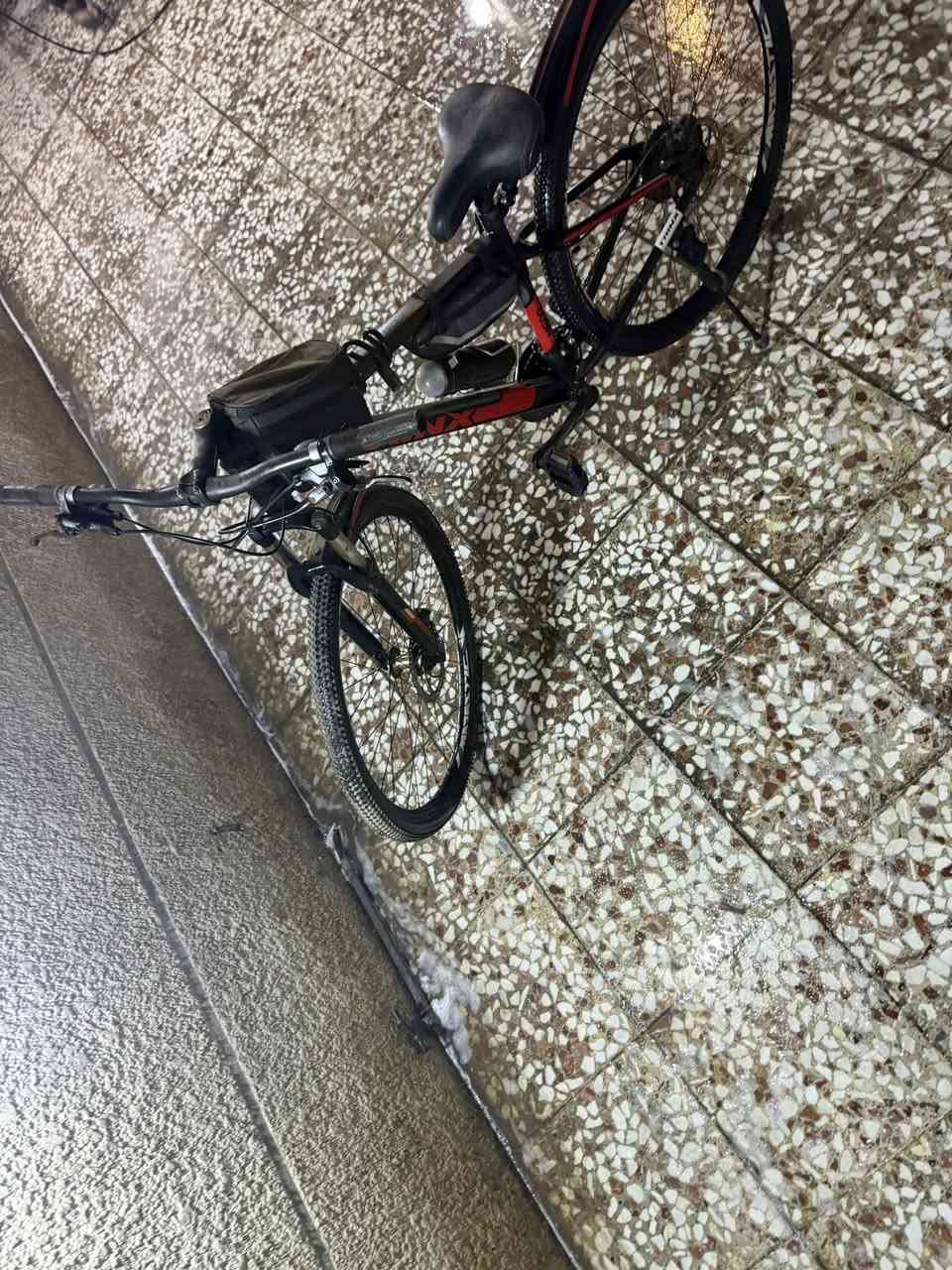 بايسكل ترينكس جبلي معروفه مواصفاته اكبر قياس حجم 29 سستم كامل شيمانو بريك دسكات دهن  نظيف كلش مابي اي عيب سعره 700,000 وبي مجال قليل و الشراي يعرف سعره شگد. يجي مع كامل الملحقات.


**إذا كنت صاحب هذا الإعلان وتريد حذفه لأي سبب، رجاءا أرسل رسالة إلى الدعم الفني**