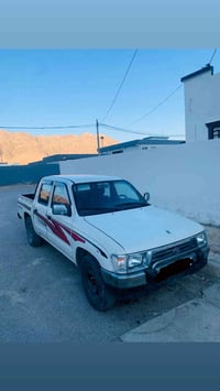 سەرەتا بەناوی خوای گەورە toyota hilux2001 سەیارەکە ڕەقەم دھۆکە ڕەقەم ب...