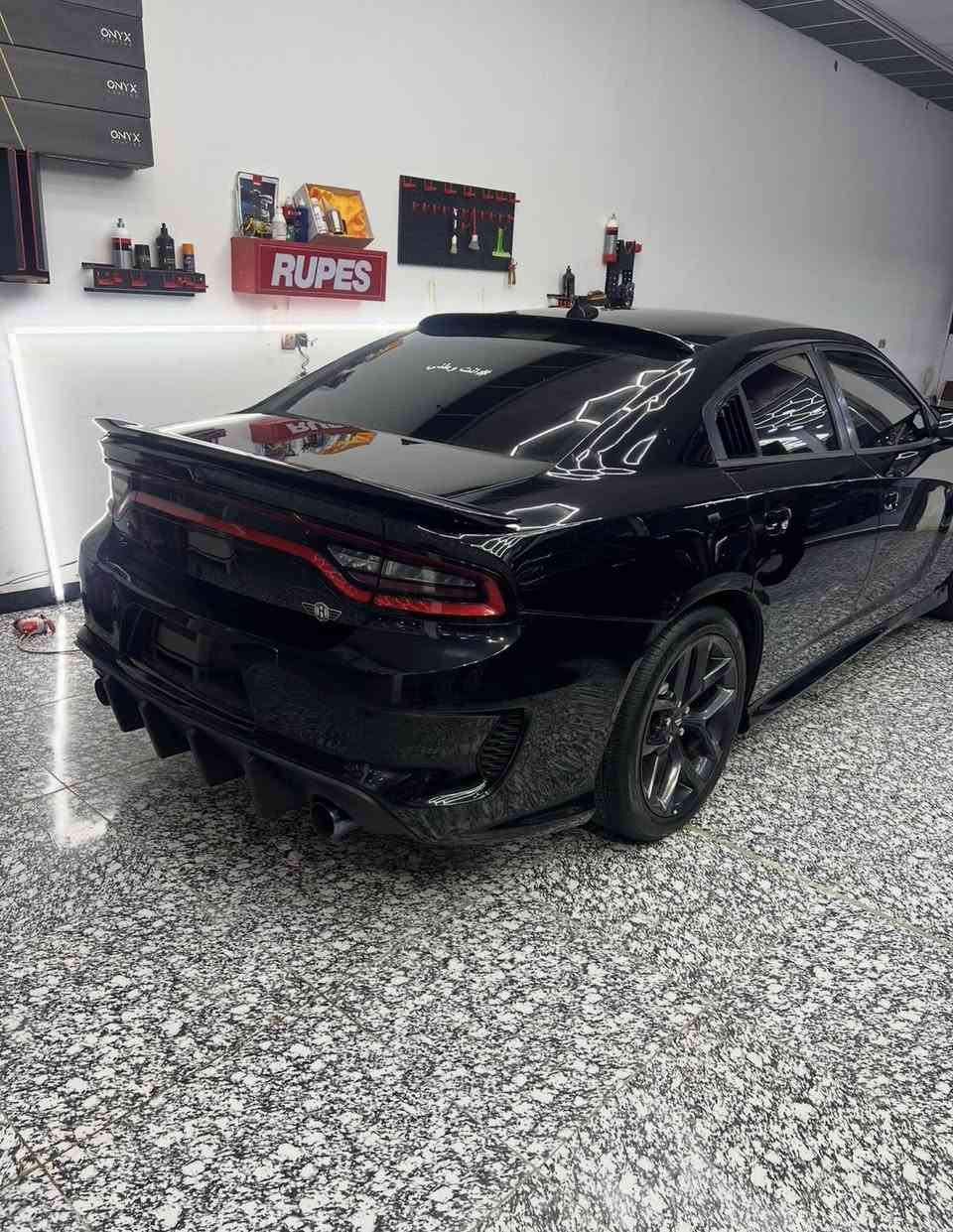 جارجر 16 اصل باسمي جاهزه من كلشي صور الحادث بالمنشور مبدل نفس اللون السعر ١٧٠ للاتصال ***********
