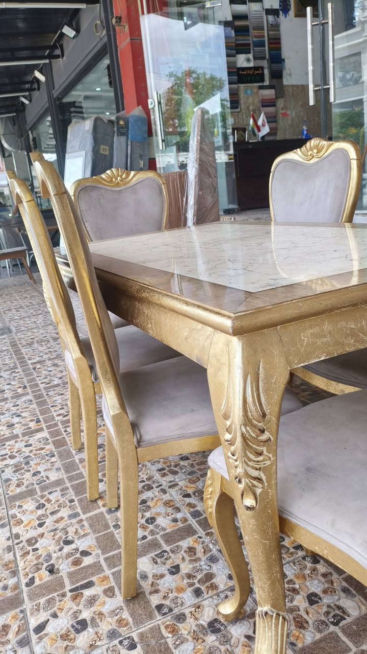 ميز طعام 6 كراسي
🎨 تصميم مودرن كلاسيك راقي
🪵 خشب قوي مع ديكور لون ذهبي فاخر
💺 قماش ناعم ومريح
🪨 سطح رخامي أنيق وسهل التنظيف
📏 مناسب للبيت والصالات
💰 السعر:280 ألف فقط
📍للاستفسار مراسلة الصفحة أو الاتصال وتس ***********
