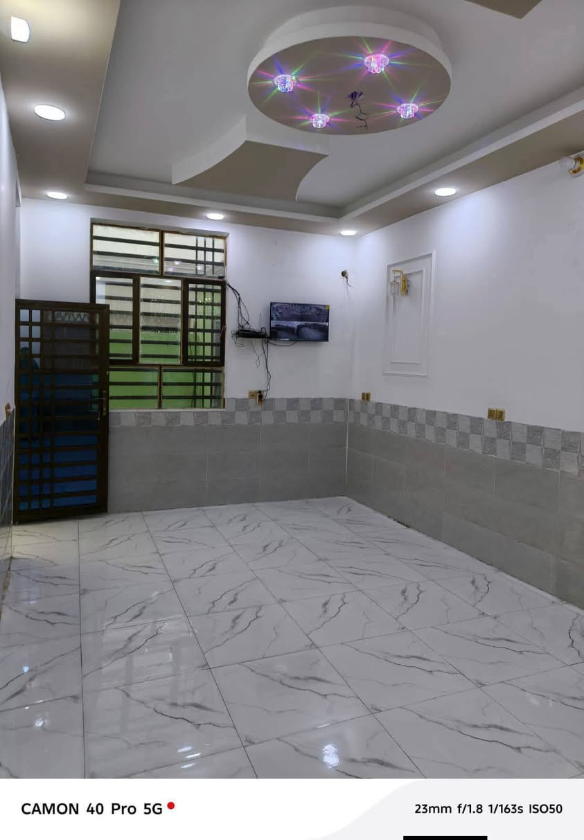 🏡دار للبيع🏡
المساحة: 150 متر مربع
✅ #طابو_زراعي_سند_25_أقرار_محكمه
السعر: 57مليون (مع المجال)
الموقع: النجف شارع الصب عمود 327 #ألخط_ألاول

مواصفات البناء:
غرفتين نوم وصاله ومطبخ واستقبال حمامات داخليه وخارجيه وكراج 
بناء مرتب (أساس + سقف كونكريت + طابوك)
أرضية بورسلين أبو الـ 60

الخدمات:#بعد_عن_سوق_100م
ماء كهرباء مدارس سوق تبليط مولد

للاستفسار والاتصال:
***********
