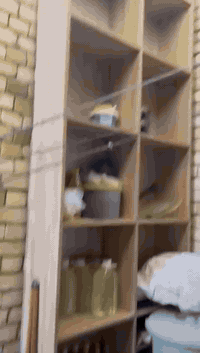 ميوزه  رفوف مال سواق خشب صاج الرتفاع اتلاثه ونص متر وعرض متر ونص الستفسار عن طريق الرقم ***********
