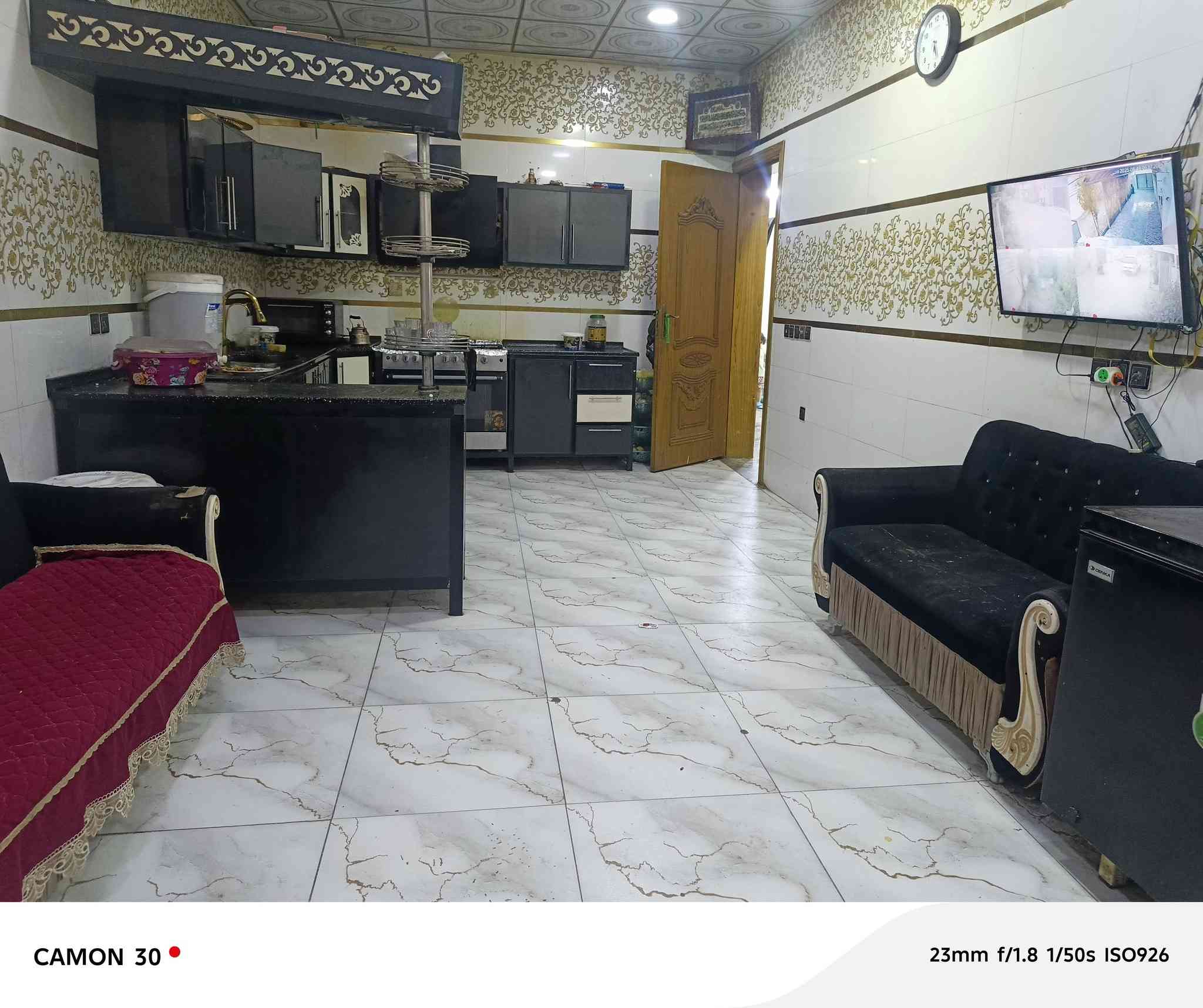 بيت بوبيات بناء جديد درجة أولى
📍 كربلاء / أسواق البرتقالة – مجمع الخضراء
▪️ المساحة 322م
▪️ بناء 2021
▪️ شارع 12م + محولة وطنية
▪️ مجاري رئيسية + ماء إسالة قوي
🏠 2 غرف أرضي
🏠 3 غرف سويتات طابق ثاني
🌿 حديقة 12م + شلال
🍽️ مطبخ كبير جدًا
⬆️ سطح كبير 9م
***********
‏‪‏‪***********
