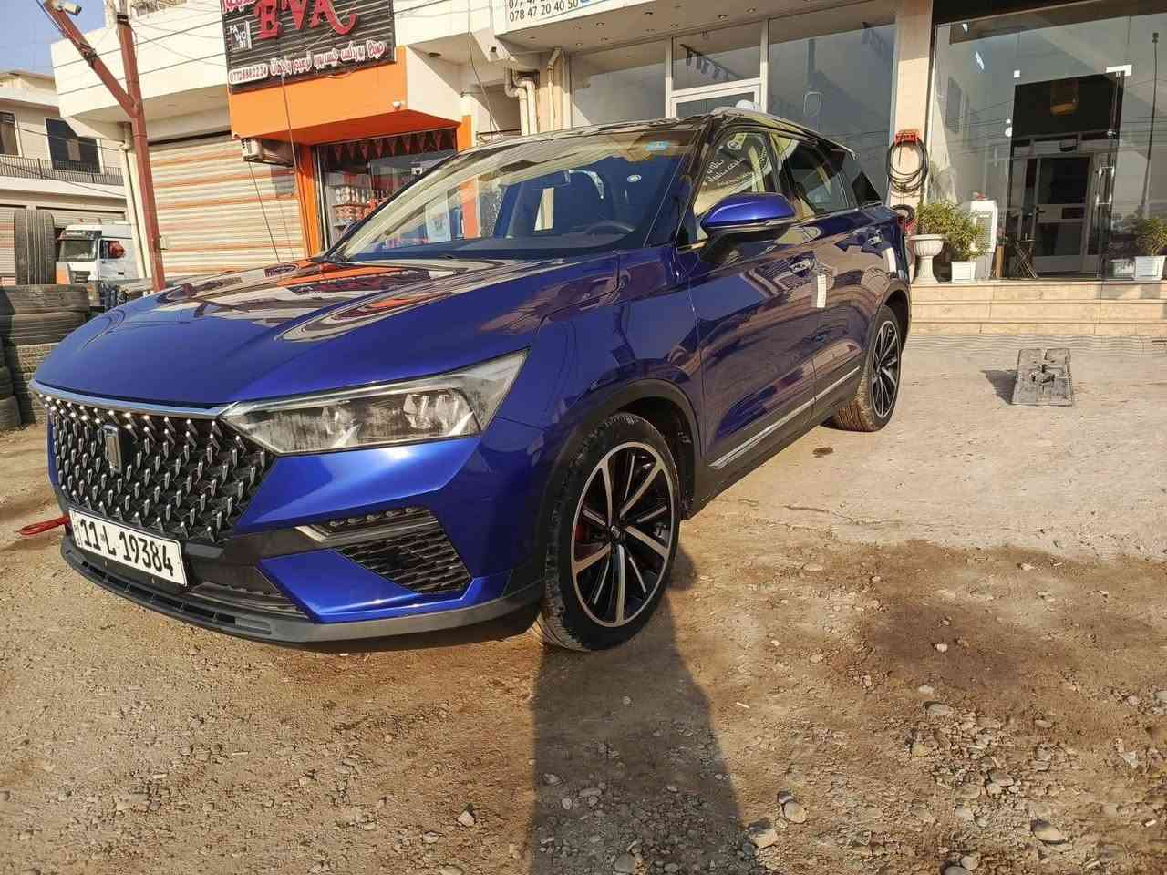 سلام عليكم سياره بيستون t77 موديل 2023 سياره جاهزه ونضيفه الاسبير ما نازل كفاله شركه ماشيه السياره 54000 كيلو متر رايدها ب60 ورقه والقسط على الشراي هوه يسد المصرف واني دافع من اقصادها أكثر من 60 ورقه العنوان بغداد الكرخ الرقم ***********
