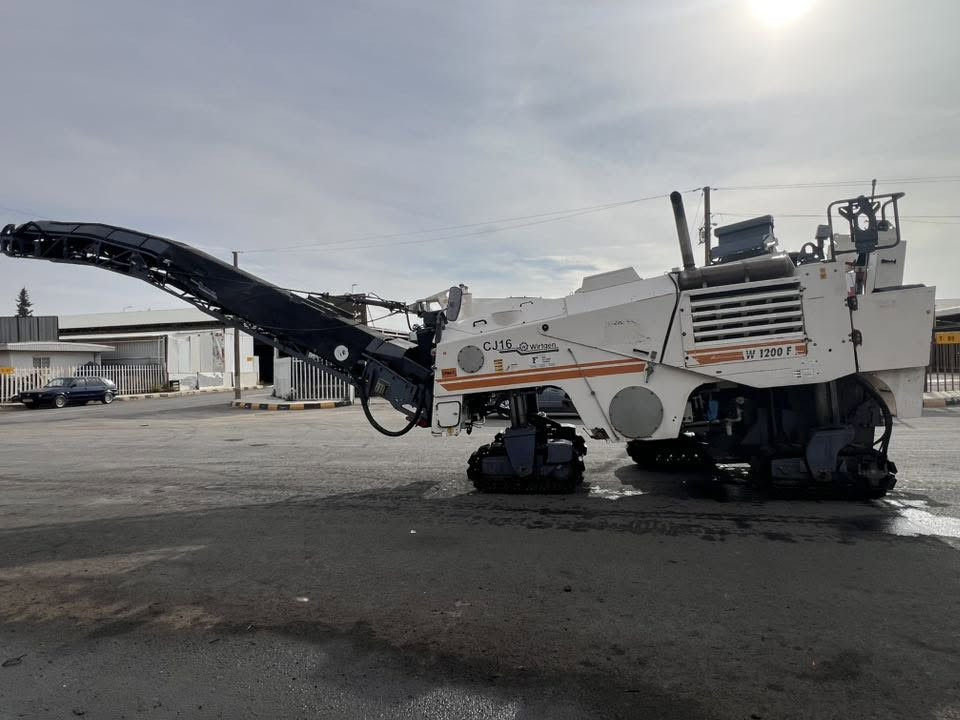 📌NEW ARRIVAL - وصل حديثا 📌

WIRTGEN - W1200F
موديل : 2005
ساعات العمل  : 2,280
Deutz: محرك 
متوفر سناسر ( حساسات )
عرض القشط 1,20 متر 

🤭بحالة جديدة جدا وعلى الفحص الكامل

 📍موقعنا في الاردن / المنطقة الحره الزرقاء 📍  

💥نصدر إلى جميع أنحاء العالم 💥

👇للاستفسار👇 : 

تواصل معنا اتصال او على الوتس اب  

00962799445016


**إذا كنت صاحب هذا الإعلان وتريد حذفه لأي سبب، رجاءا أرسل رسالة إلى الدعم الفني**
