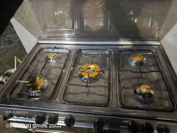 السلام عليكم يوجد غراض نضيفات للبيع المكان التحويله البوحرايج قرب صيدلية السراب للتواصل على الرقم ***********يوجد واتساب او خاص
