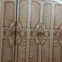 غرفة اخشاب • للبيع