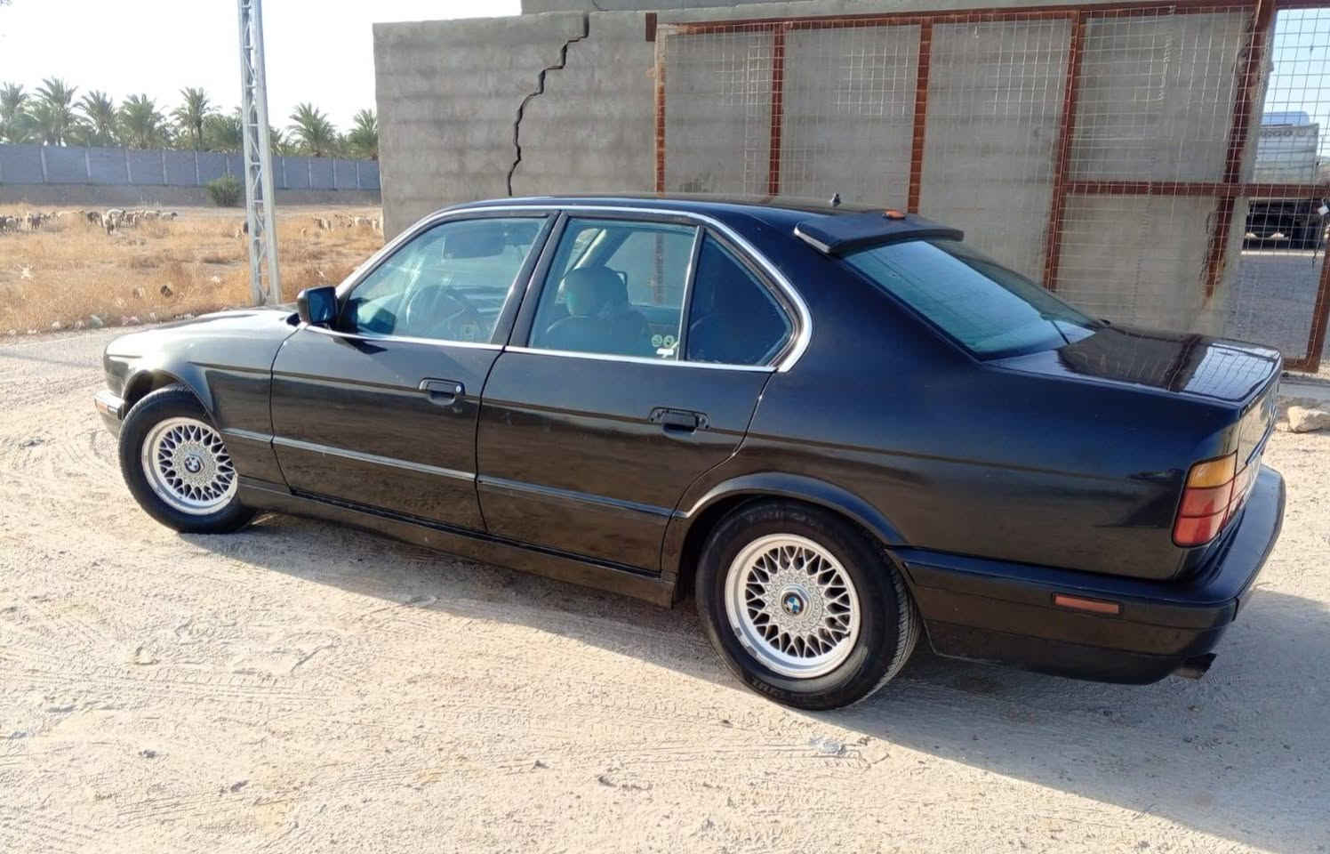 #اعــــــلان
يرجى قرأة المنشور
للبيع بي ام دبليو 525
موديل 92 مسكر عدل رقم انبار انكليزي تحويل مباشر
قير أوتو
بجم عريض
طخم ويل خليه مع طخم تاير
تبريد ويه اسويج
حداديه أماميه خلفيه جاهزه
سيارة مال جناي وشرط ترايك 200
مكاني الأنبار الفلوجة
السعر المطلوب 70 ورقه وبيها مجال بسيط تفاصيل أكثر اتصل على
***********
***********
