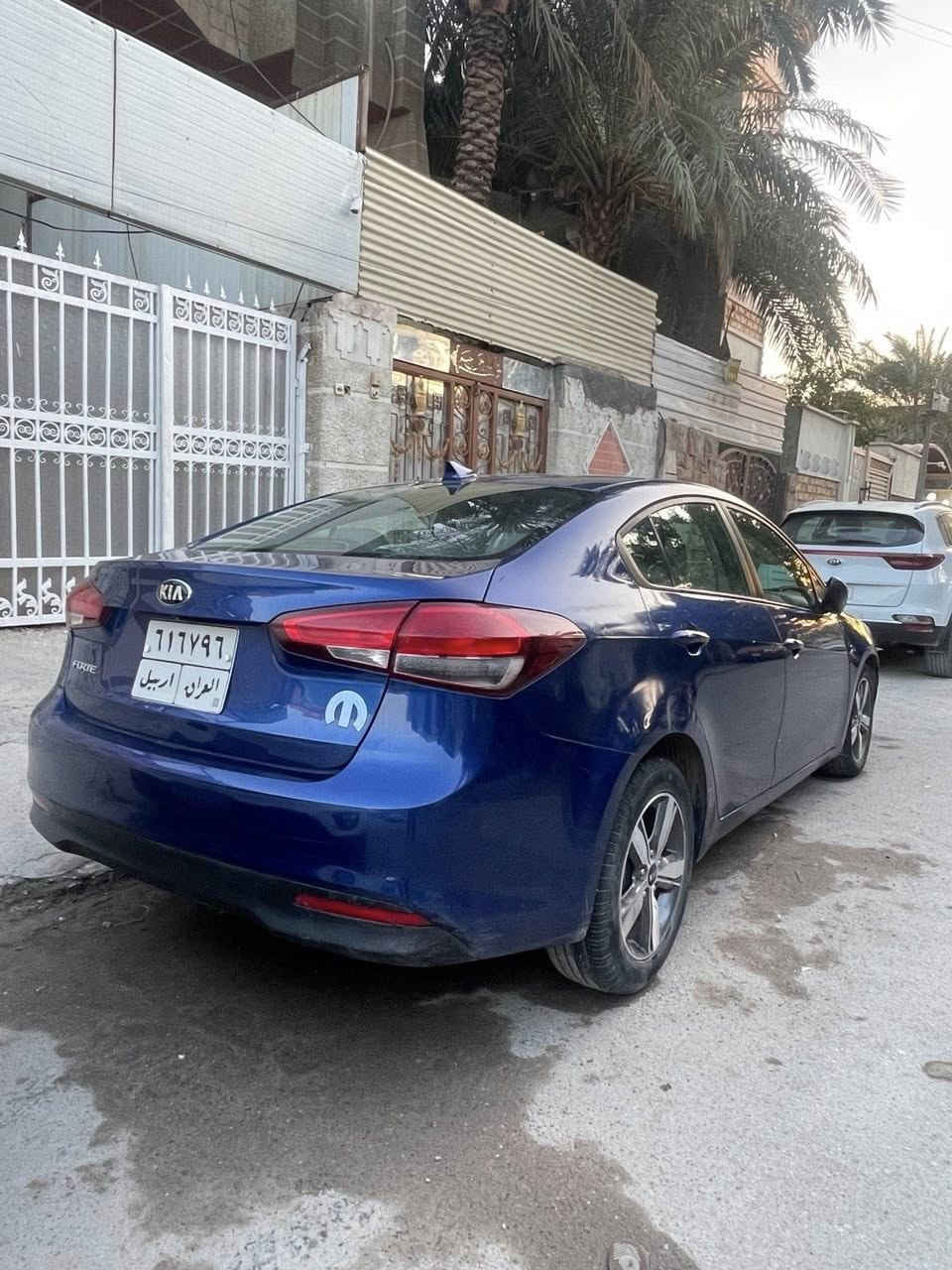 السلام عليكم 
فورتي 2018 للبيع 
سيارة مواصفات نص فول محرك 2000 دوش 
ماشية 96 الف مايل 
وارد امريكي حادثها موضح بالصورة ايرباكات سليمة
مكفولة محرك وكير 
السيارة بيها نقوصات وطخات بسيطة وسنوية منتهية 
السعر 113 ورقة 
للأستفسار 
 *********** 
متوفر واتساب و على الرقم
